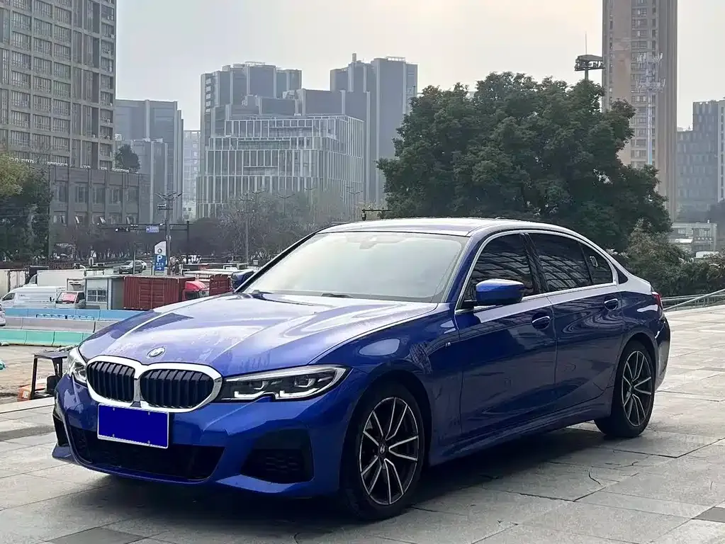 BMW 3 Series 2021 из CN, фото 1