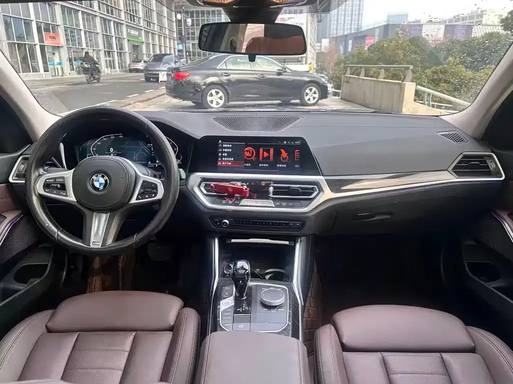 BMW 3 Series 2021 из CN, фото 3