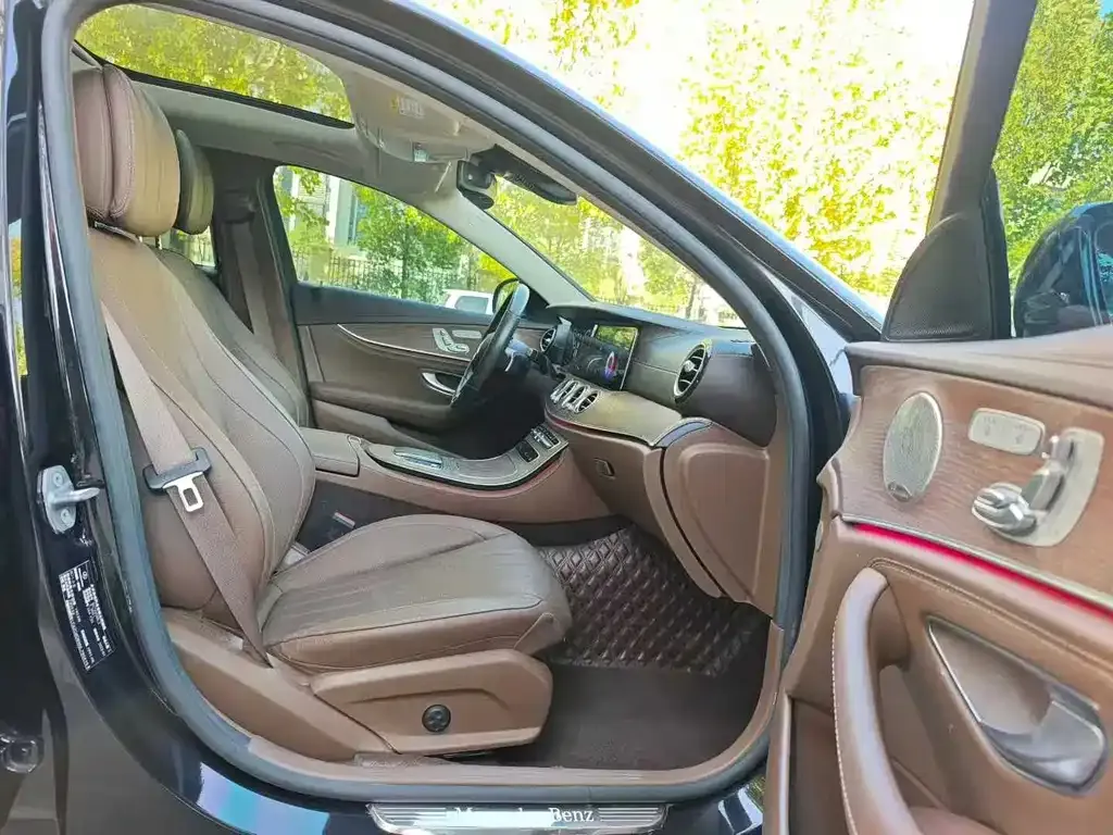 Mercedes-Benz E-Class 2022 из CN, фото 4