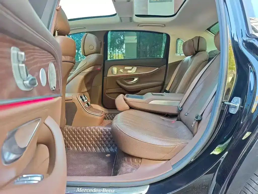 Mercedes-Benz E-Class 2022 из CN, фото 3