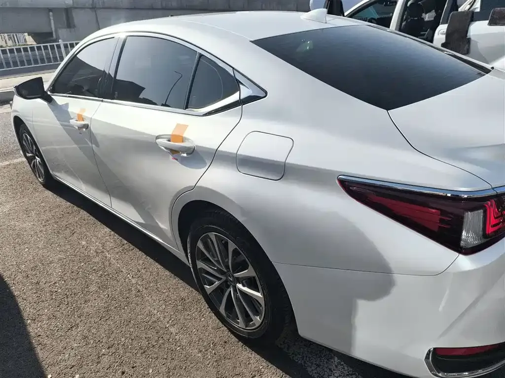 Lexus ES 2023 из CN, фото 4