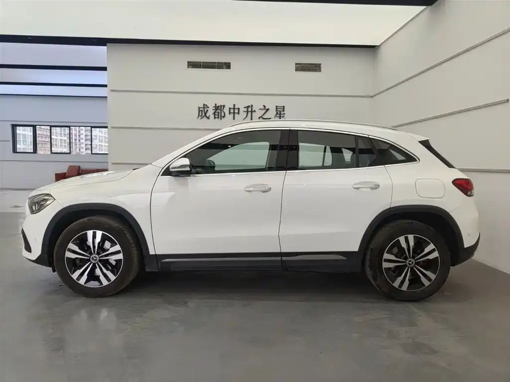 Mercedes-Benz GLA 2023 из CN, фото 2