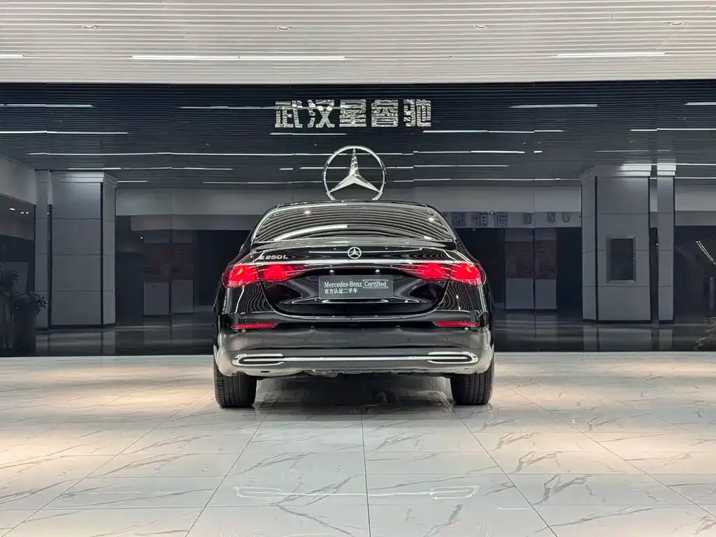 Mercedes-Benz E-Class 2025 из CN, фото 2