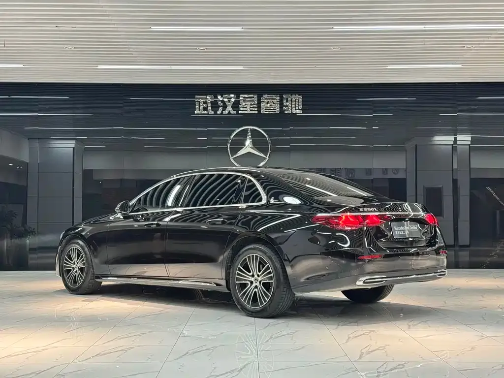 Mercedes-Benz E-Class 2025 из CN, фото 4