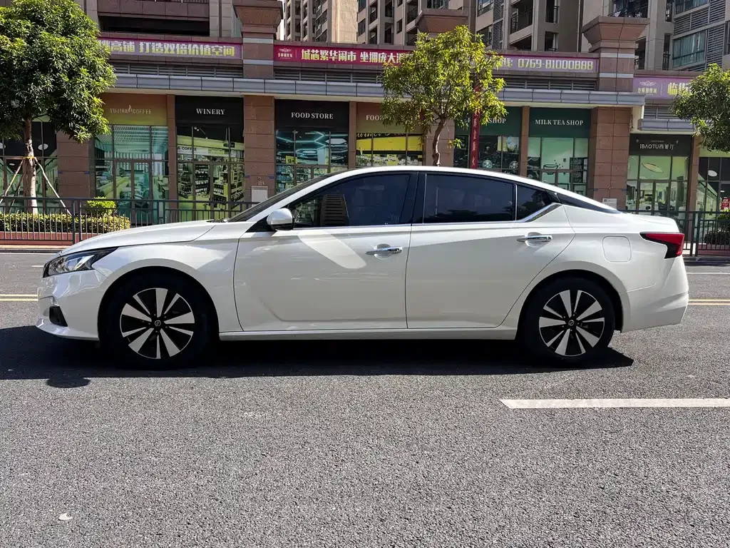 Nissan Teana — фото 4