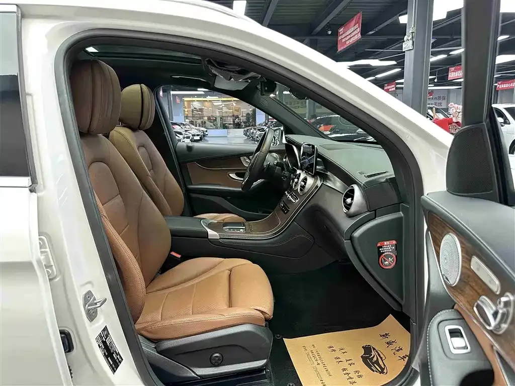 Mercedes-Benz GLC 2021 из CN, фото 8