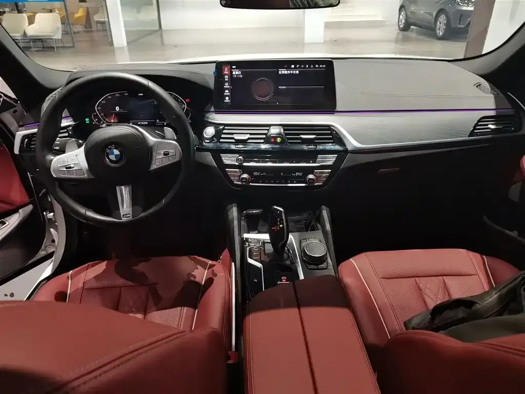 BMW 5 Series — фото 10