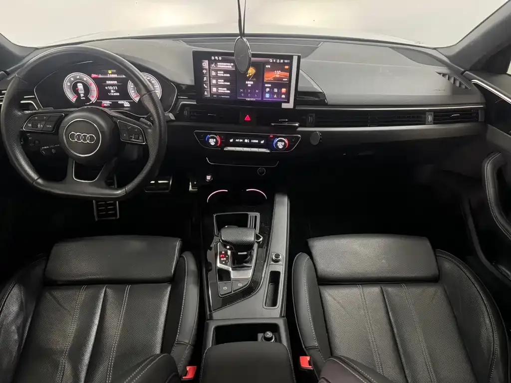 Audi A4L 2023 из CN, фото 9