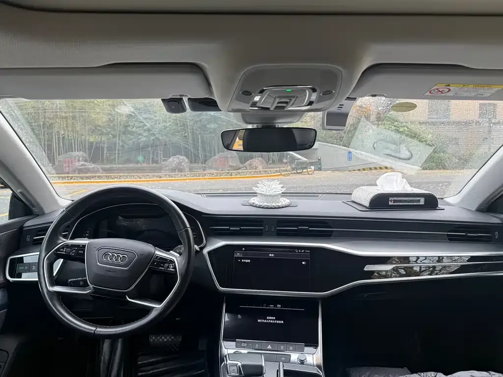 Audi A7L 2024 из CN, фото 4
