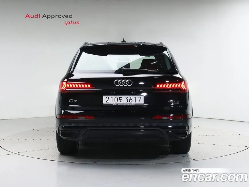 Audi Q7 2023 из KR, фото 3