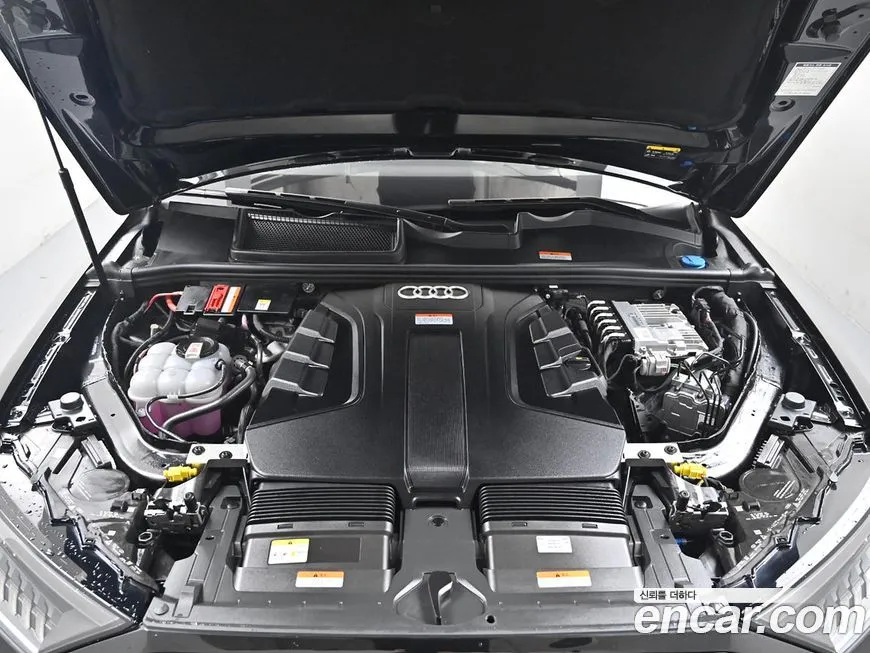 Audi Q7 2023 из KR, фото 10
