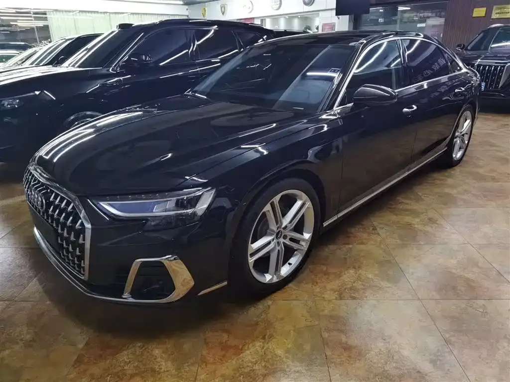 Audi A8 — фото 5