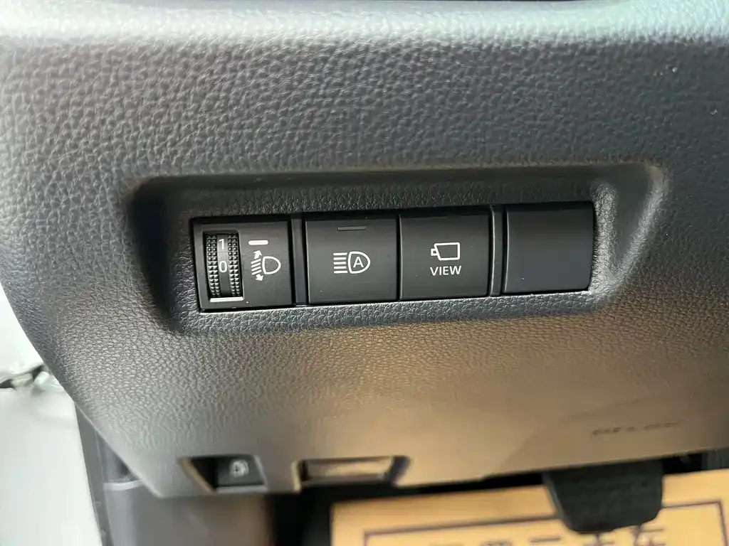 Toyota RAV4 — фото 4
