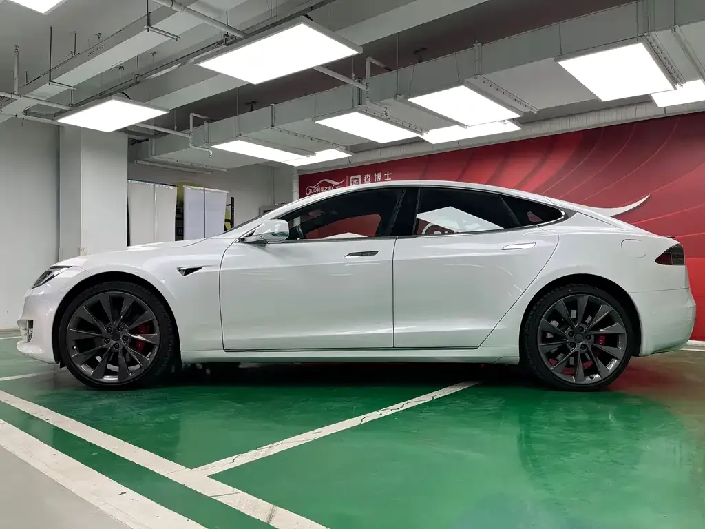 Tesla Model S 2021 из CN, фото 10