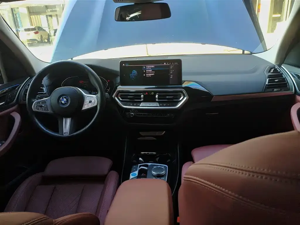 BMW iX3 2024 из CN, фото 2