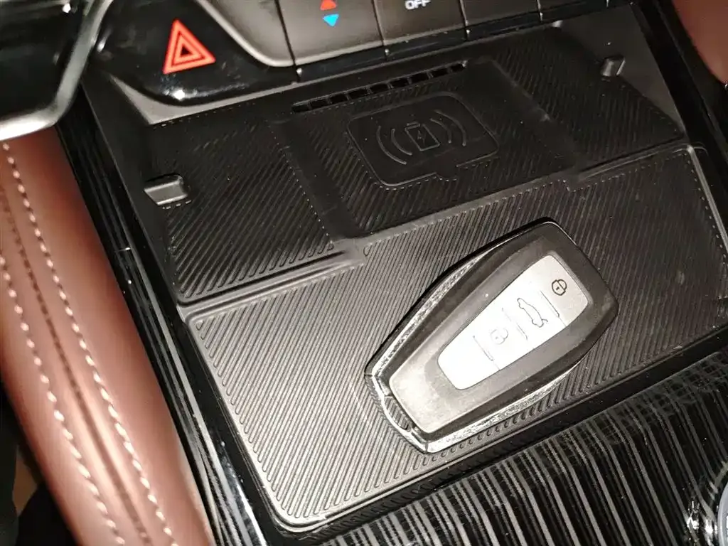 Geely Xingyue L 2024 из CN, фото 5