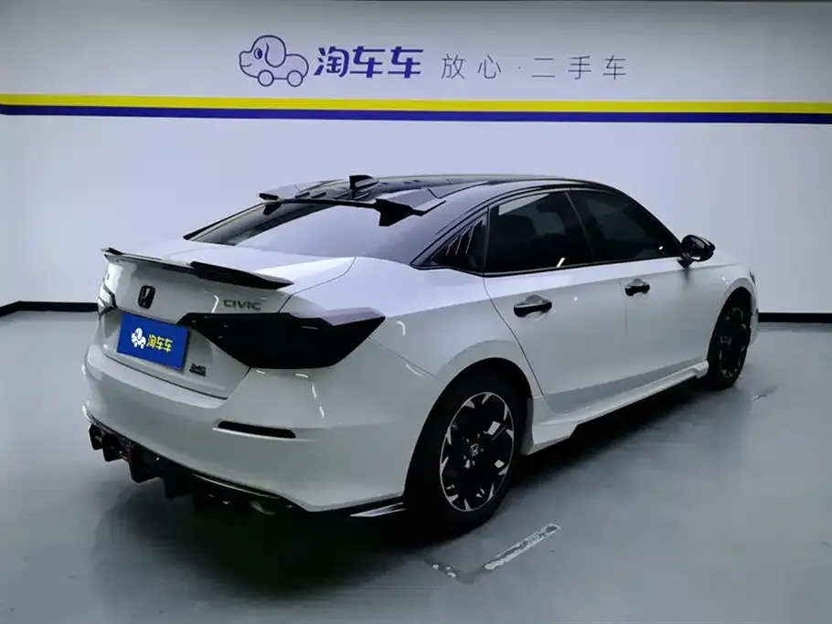 Honda Civic 2024 из CN, фото 3