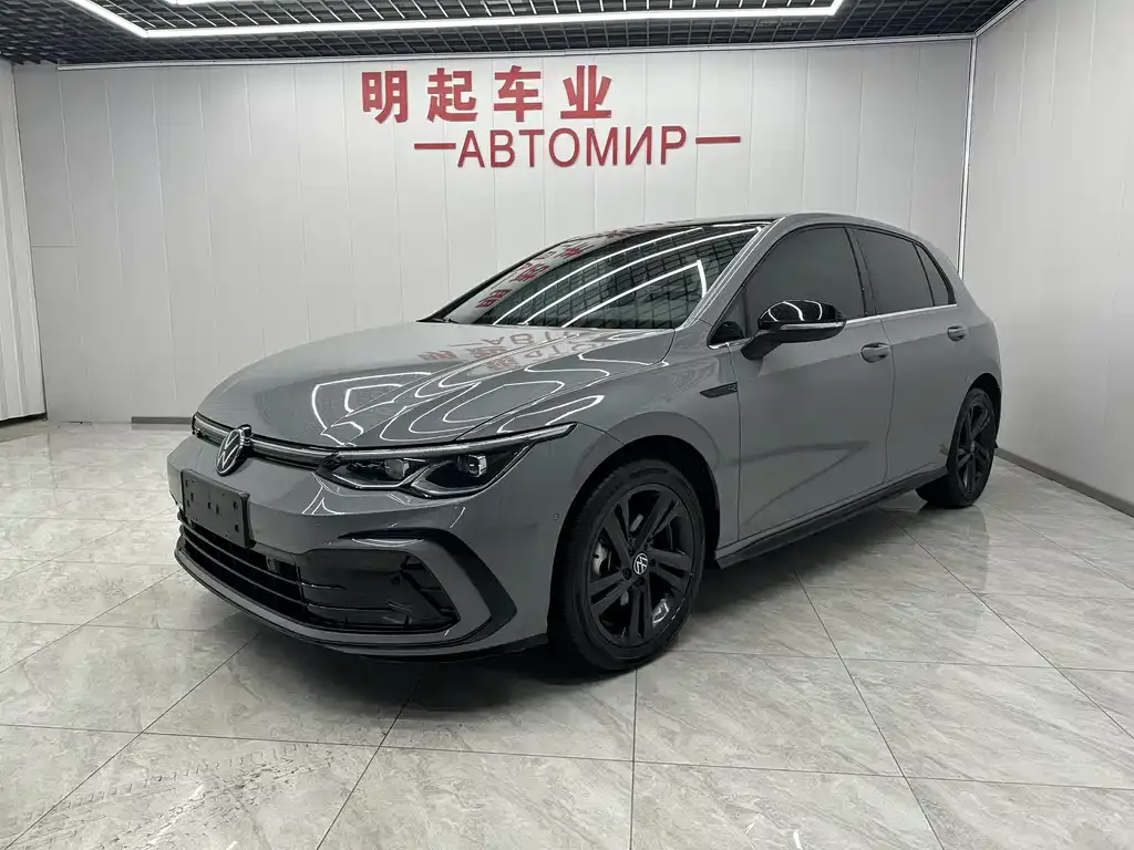 Volkswagen Golf 2023 из CN, фото 1