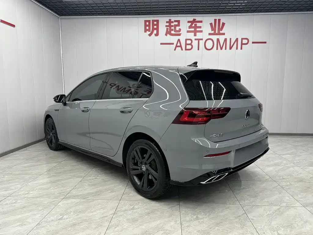 Volkswagen Golf 2023 из CN, фото 10