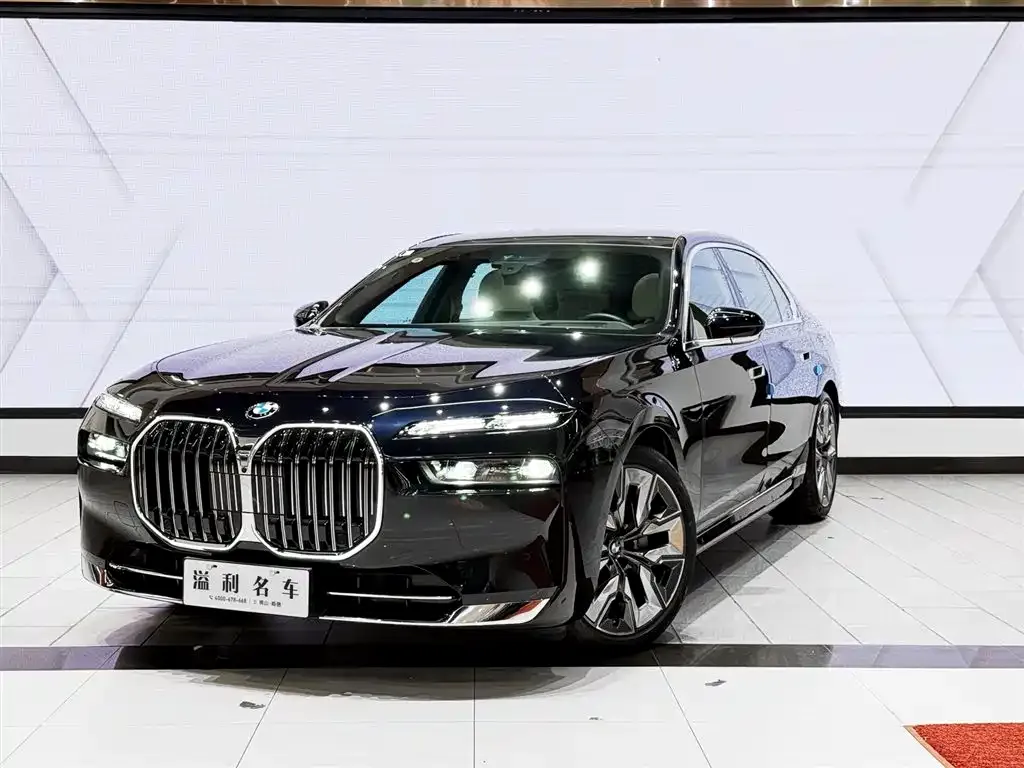 BMW 7 Series 2024 из CN, фото 7