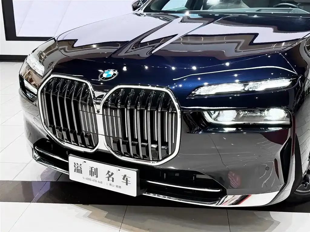 BMW 7 Series 2024 из CN, фото 10