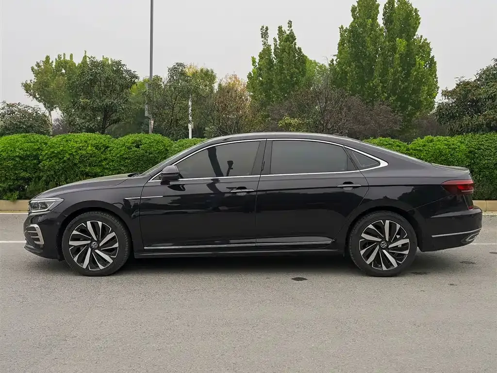 Volkswagen Passat — фото 5
