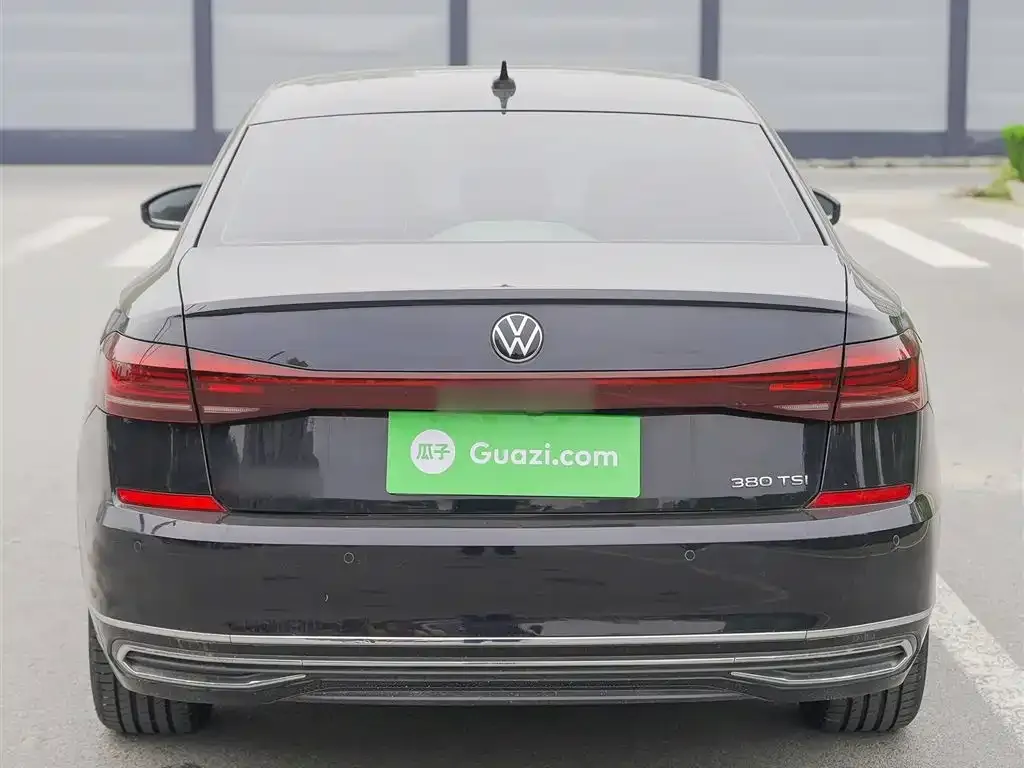 Volkswagen Passat — фото 6