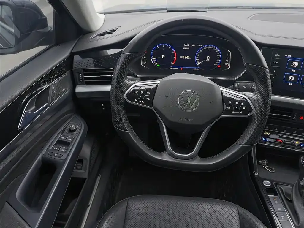 Volkswagen Passat — фото 9