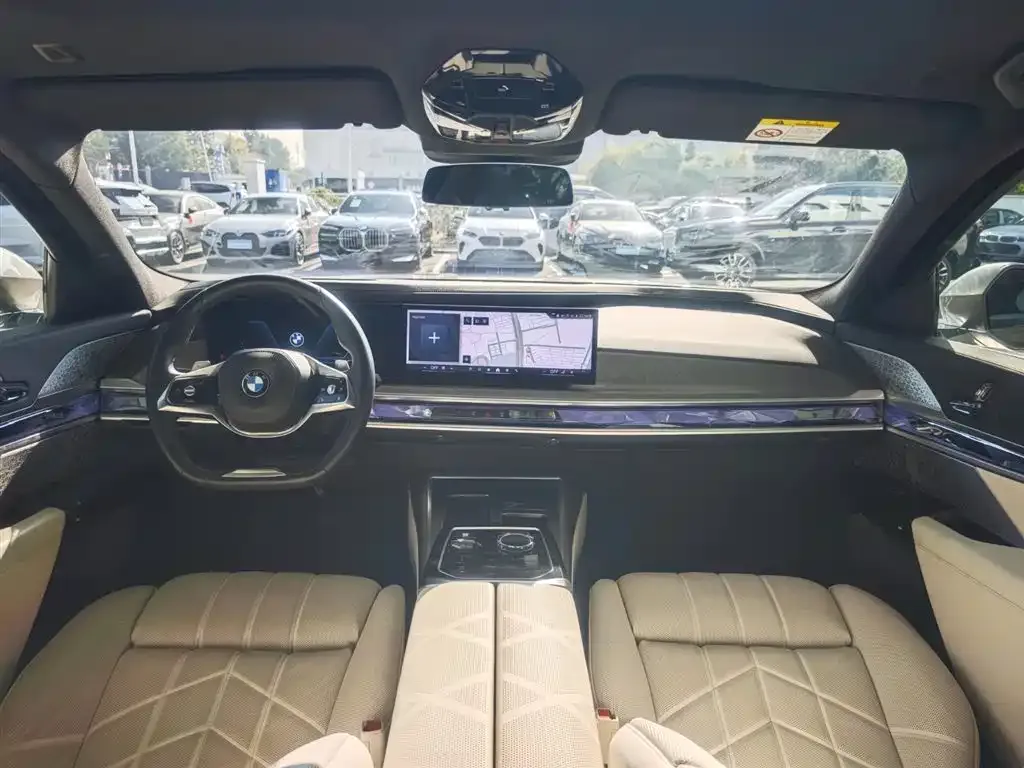 BMW 7 Series 2024 из CN, фото 7