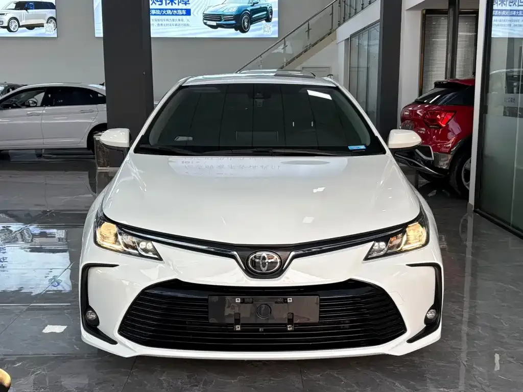 Toyota Corolla 2021 из CN, фото 2