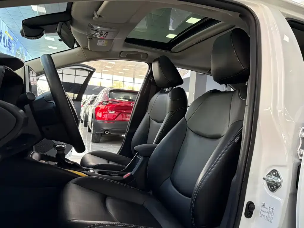 Toyota Corolla 2021 из CN, фото 8