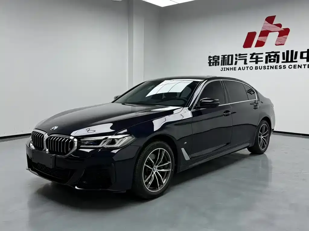 BMW 5 Series — фото 1