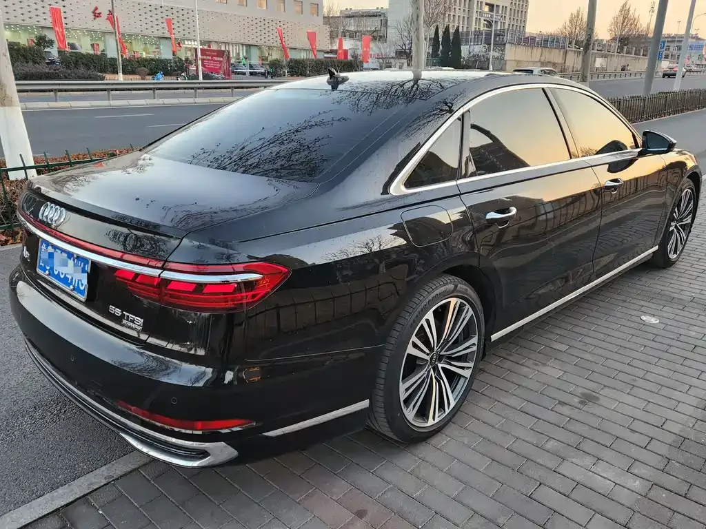 Audi A8 2024 из CN, фото 10