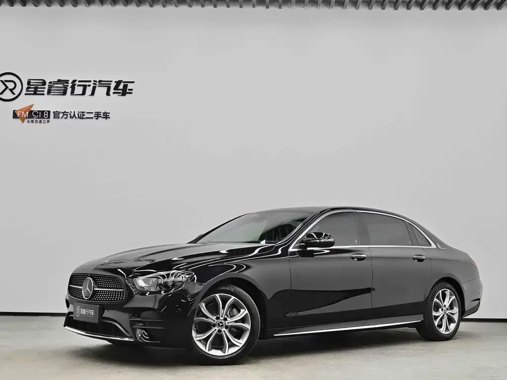 Mercedes-Benz E-Class — фото 1