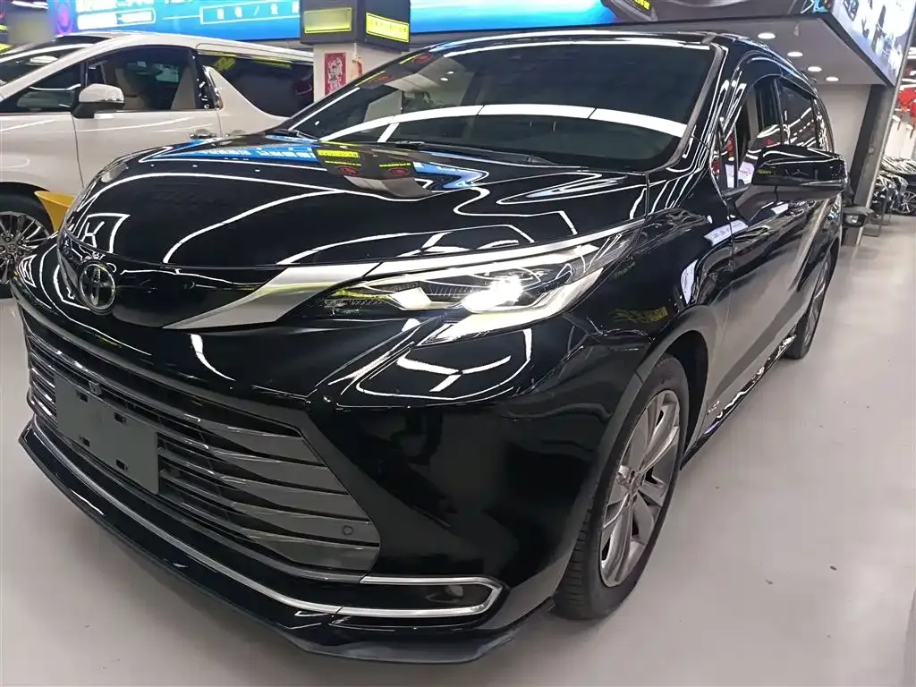 Toyota Sienna 2024 из CN, фото 4