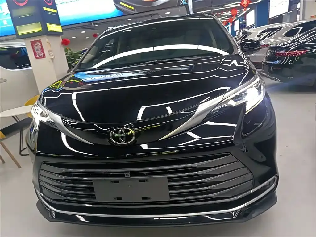 Toyota Sienna 2024 из CN, фото 8