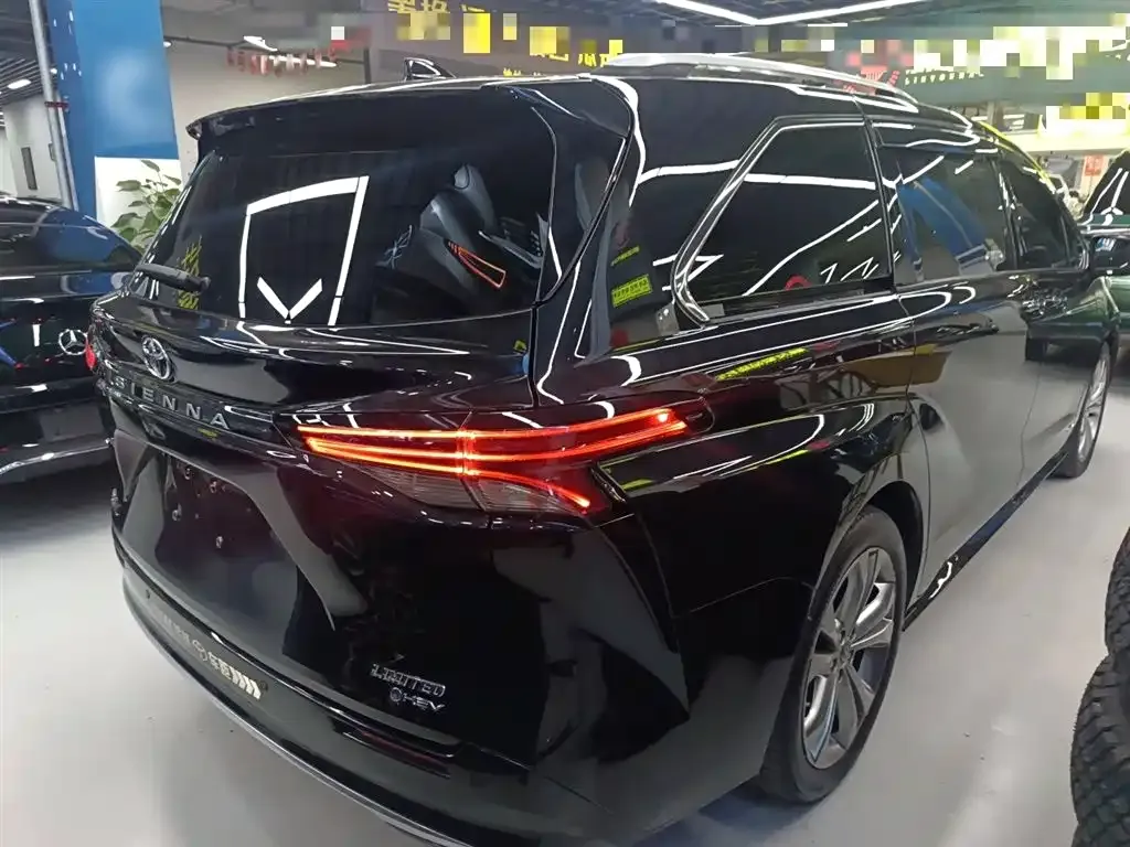 Toyota Sienna 2024 из CN, фото 10