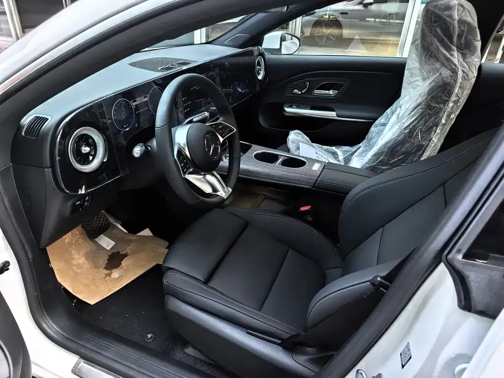 Mercedes-Benz CLA PHEV 2025 из CN, фото 5