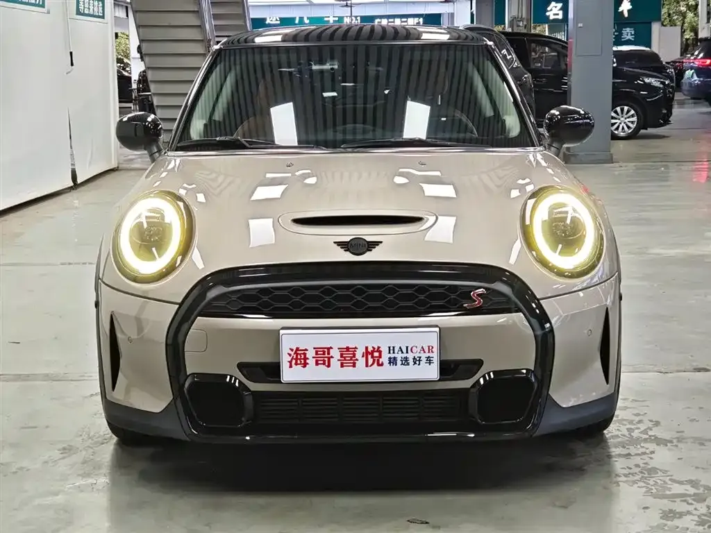 MINI Cooper (3-door) 2023 из CN, фото 9