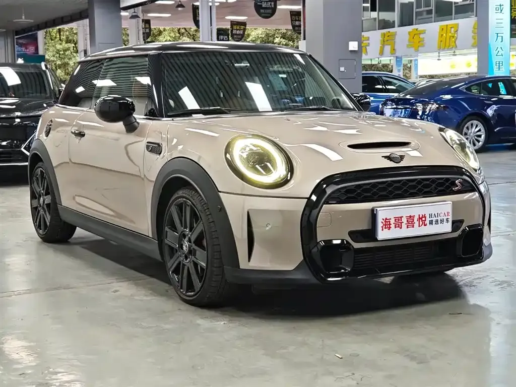 MINI Cooper (3-door) 2023 из CN, фото 3
