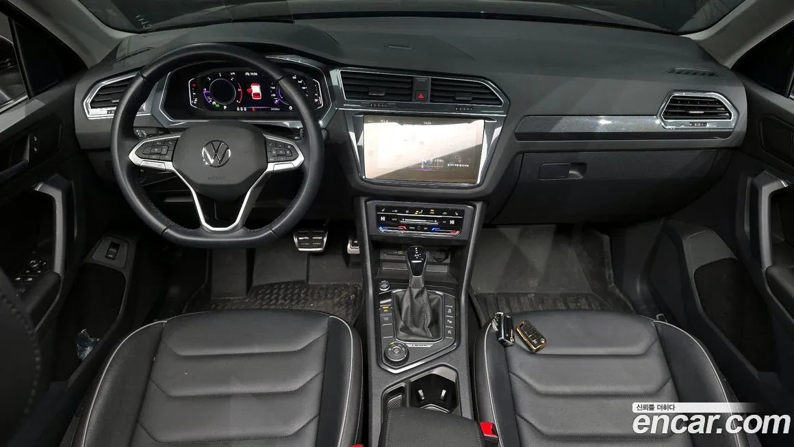 Volkswagen Tiguan — фото 9
