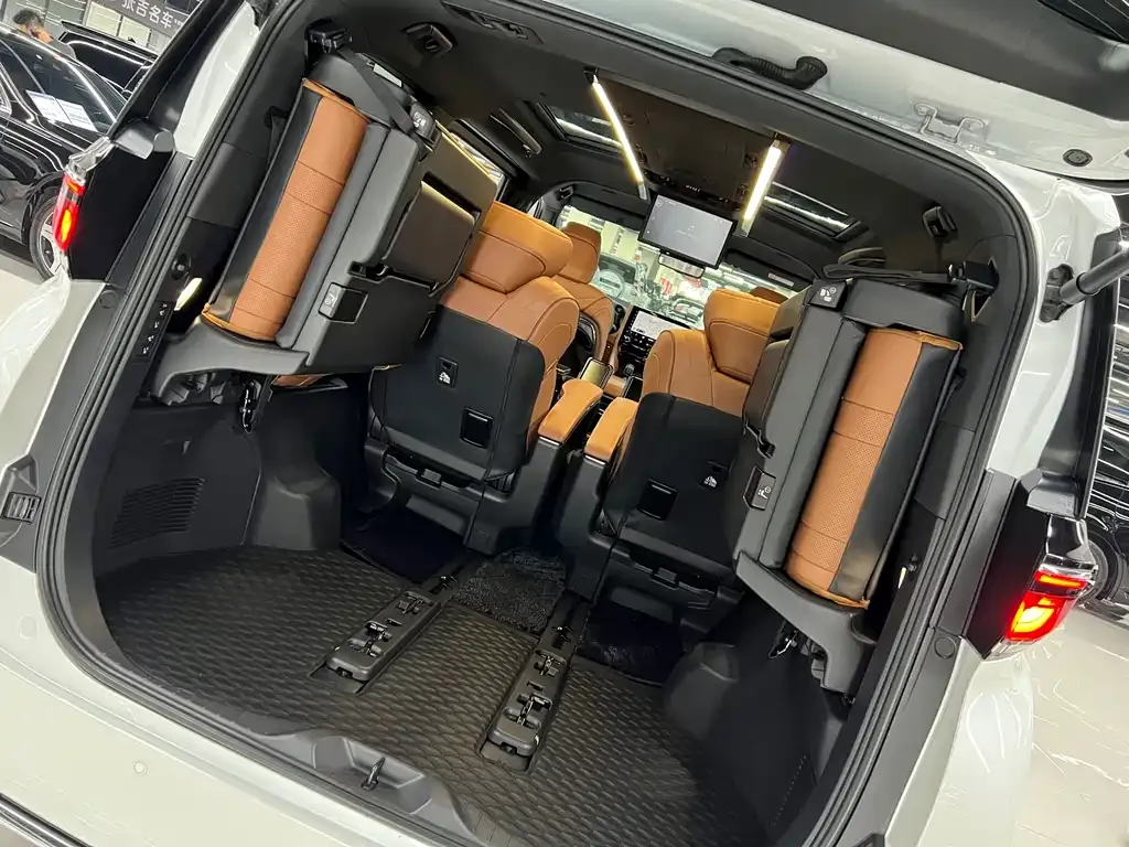 Toyota Vellfire — фото 6