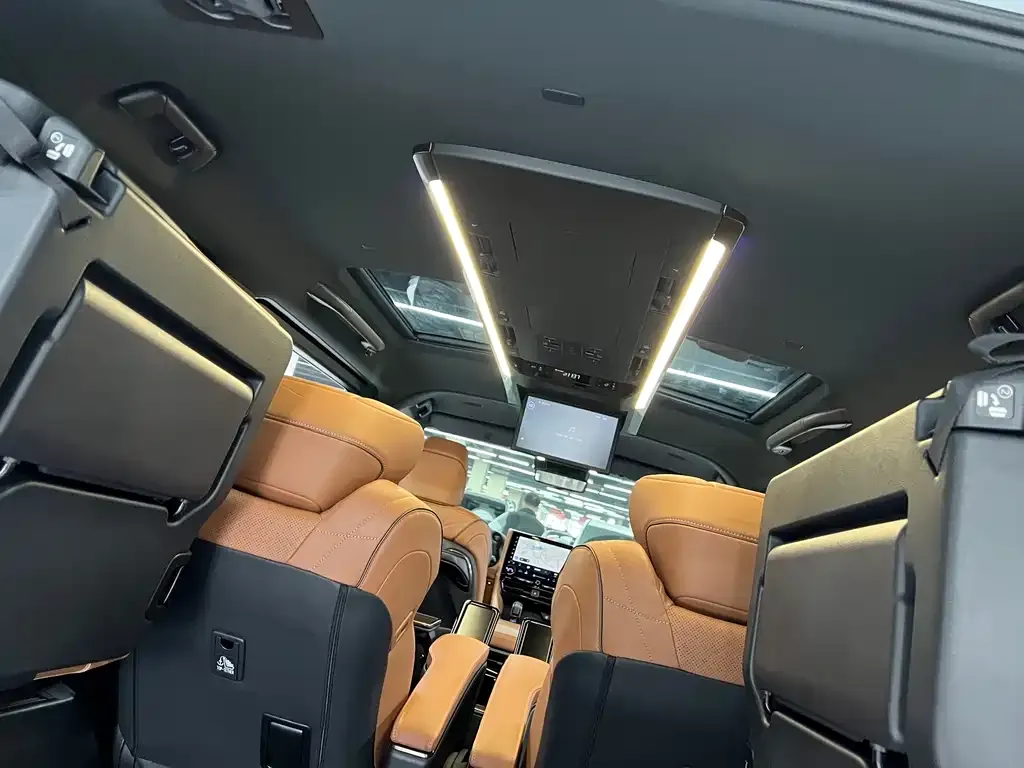 Toyota Vellfire — фото 9