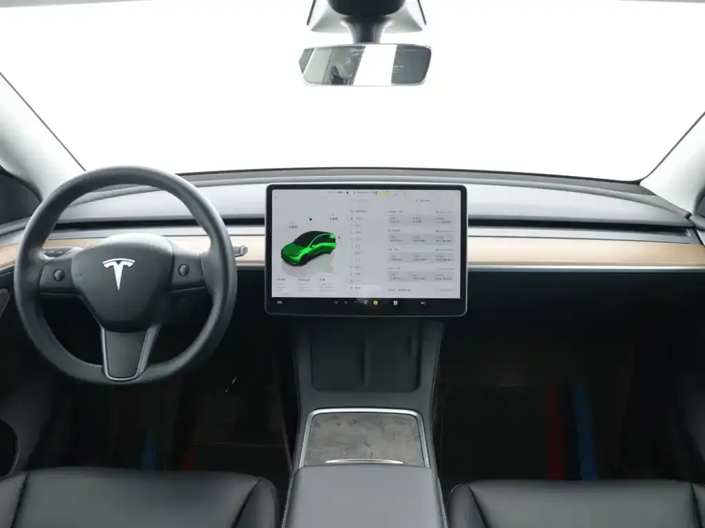 Tesla Model Y — фото 5