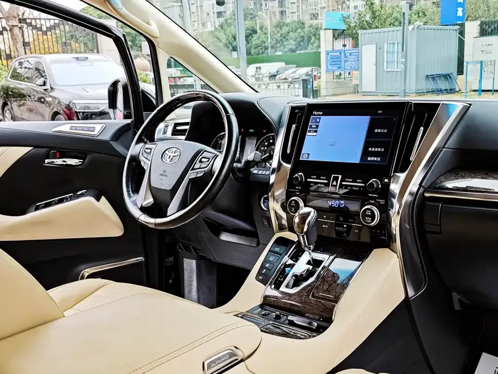 Toyota Alphard 2021 из CN, фото 8