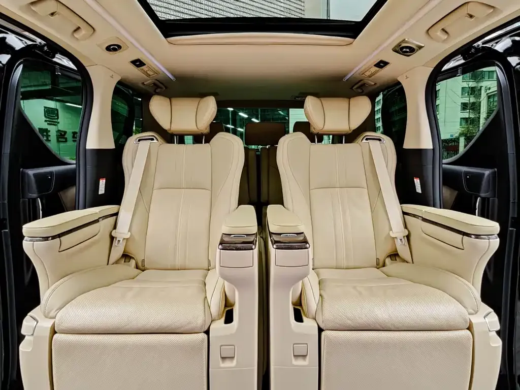 Toyota Alphard 2021 из CN, фото 6