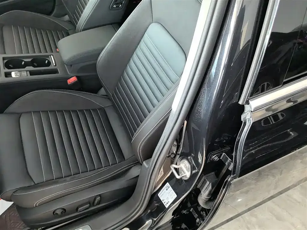 Volkswagen Magotan 2022 из CN, фото 10