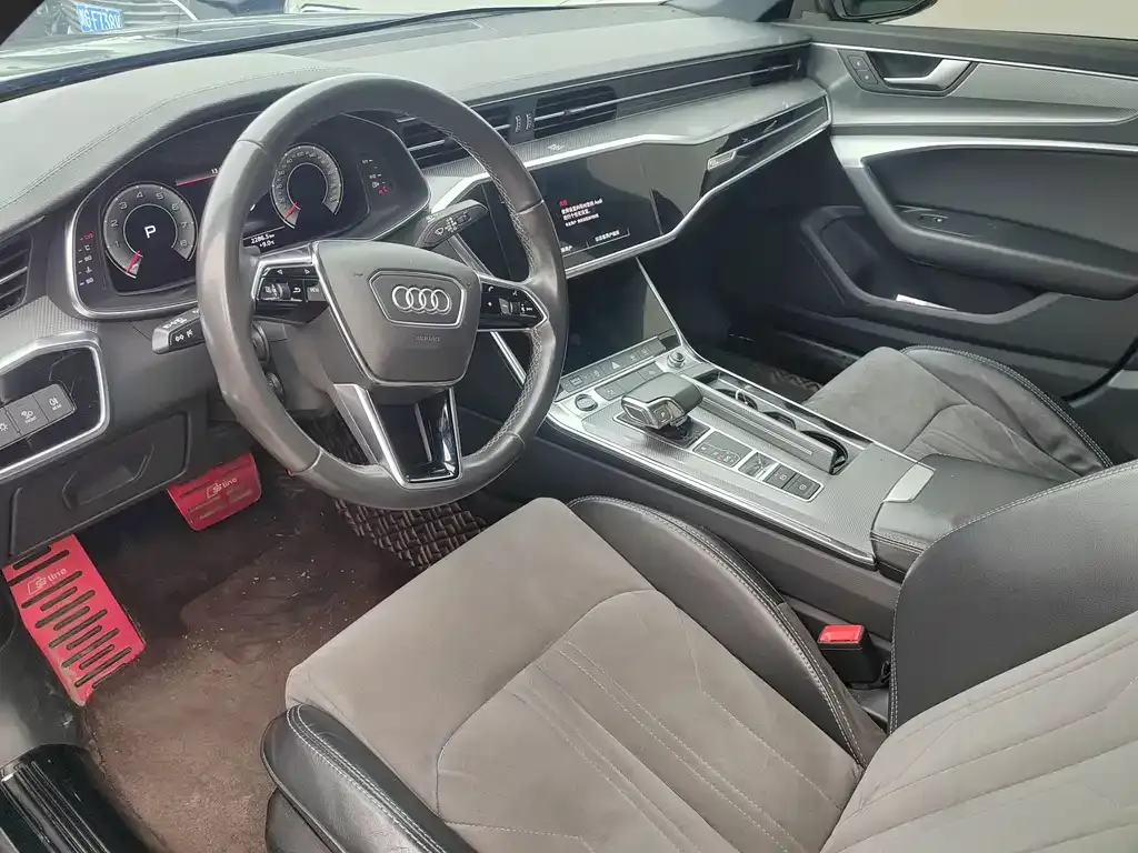 Audi A6L 2022 из CN, фото 2