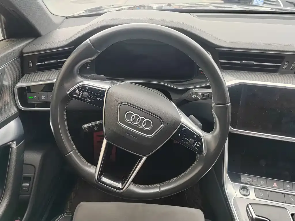 Audi A6L 2022 из CN, фото 4