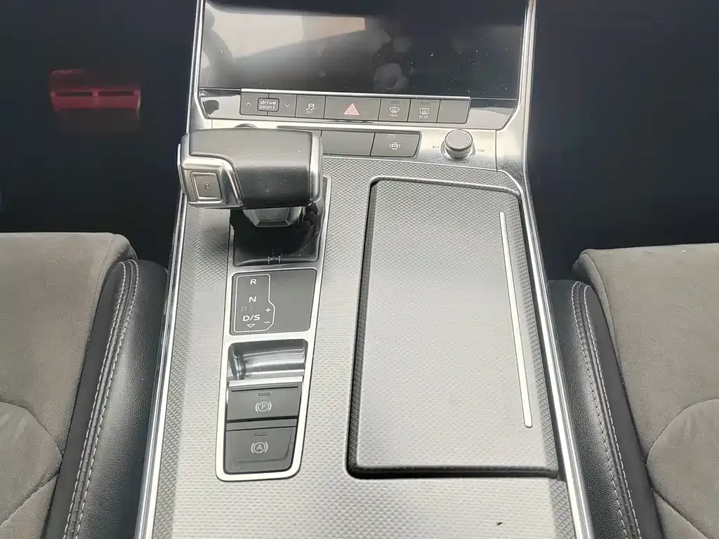 Audi A6L 2022 из CN, фото 9
